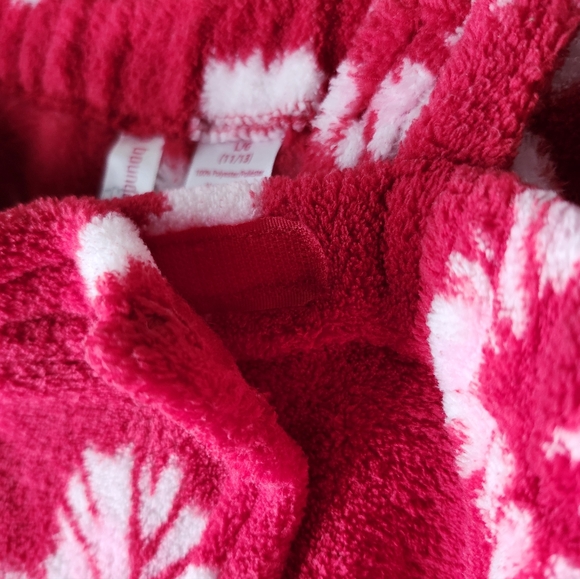 Red And White Bath Robe - Picture 2 of 4